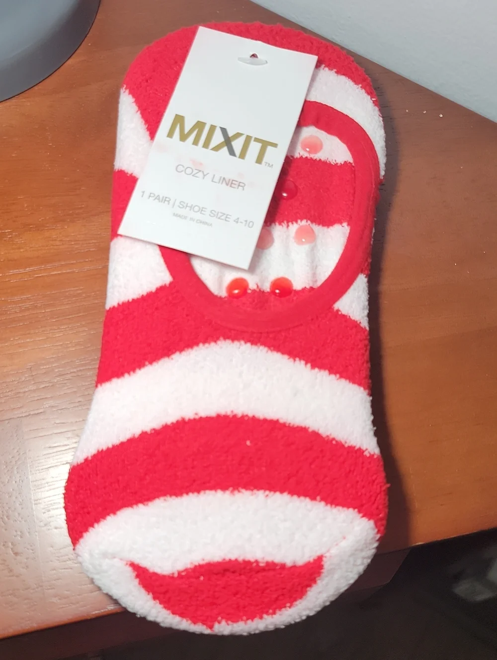 MIXIT Cozy Liner No-Show Socks - Red & White Stripe